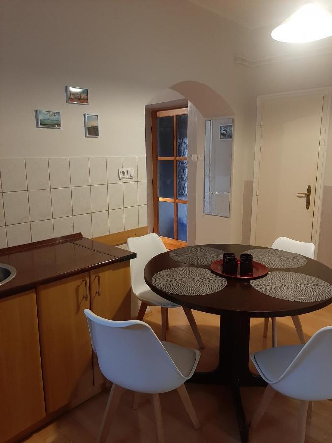 Apartman Harmony Apartamento Keszthely Exterior foto